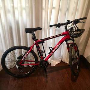 Trek Red