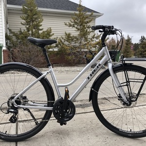 Trek Silver, gray or bare metal