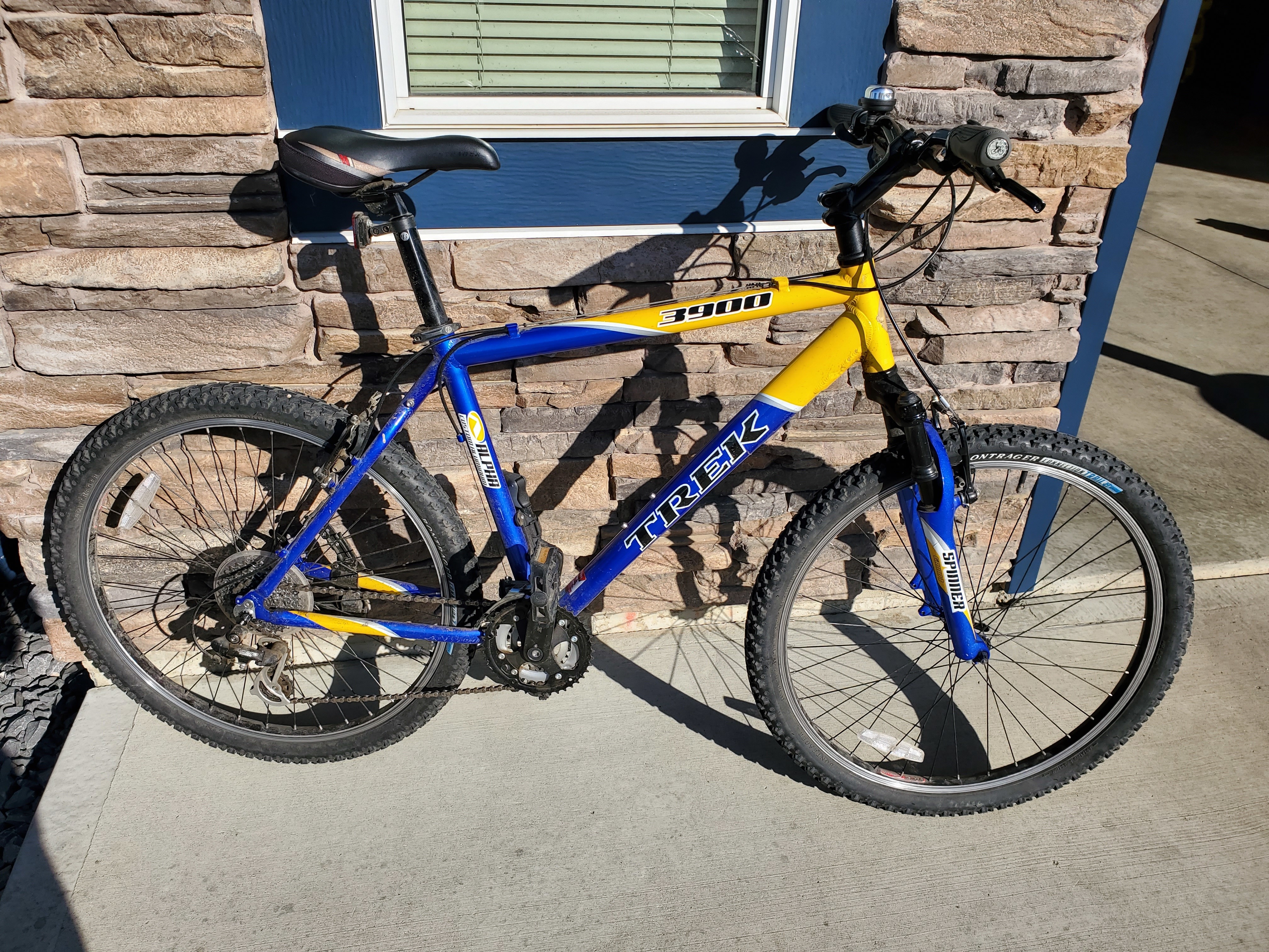 Trek 3900