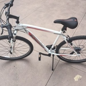 Schwinn High Timber White and Red