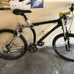 1998 GT Bicycles STS 18" Black