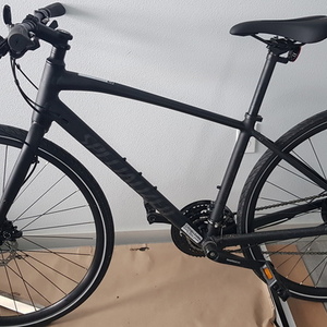 specialized men's sirrus 2019