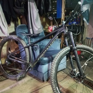 2020 Specialized Fuse Black