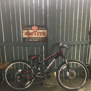 Trek Superfly 24D Black