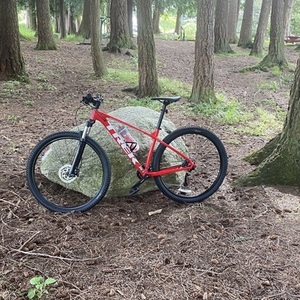 Trek Black