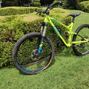 2016 Trek Remedy 9.8 Yellow or Gold