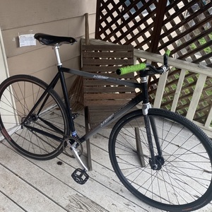 Strong Frames Road Black and Silver, gray or bare metal