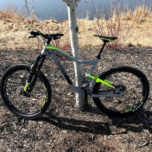 2018 Giant TRANCE 2 Silver, gray or bare metal and Yellow or Gold