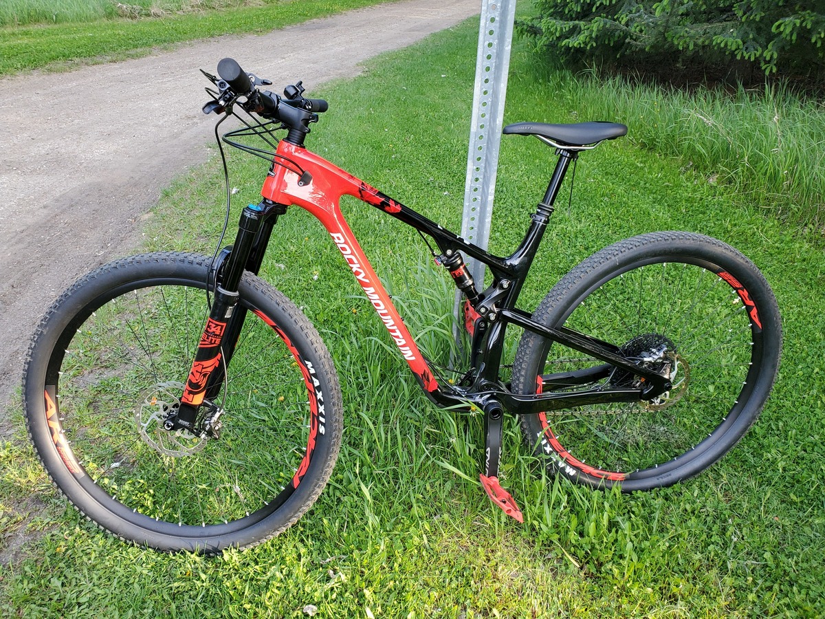 2019 Rocky Mountain Bicycles ELEMENT C70 Large
