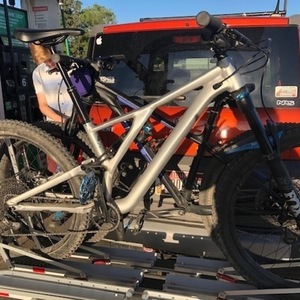 Specialized Stumpjumper EVO Silver, gray or bare metal