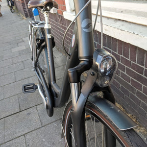 Giant Ultimo Silver, gray or bare metal