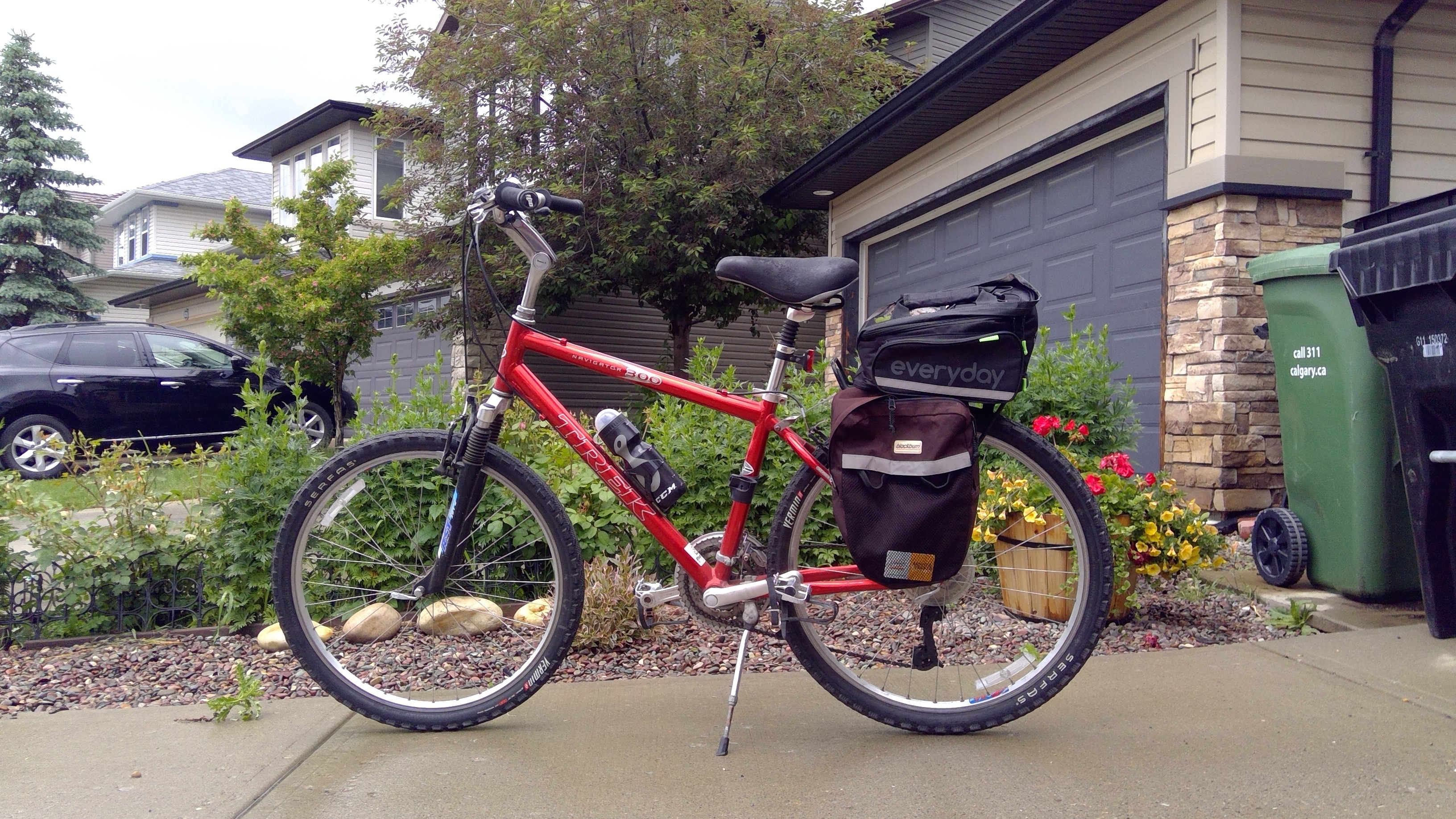 Trek Navigator 300