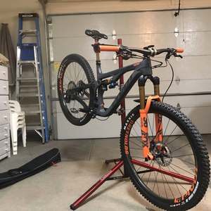 2020 Pivot Trail 429 Silver, gray or bare metal and Orange