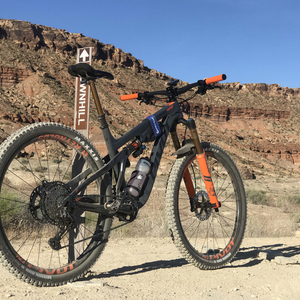 2020 Pivot Trail 429 Silver, gray or bare metal and Orange
