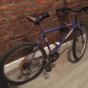 Trek 820 Blue