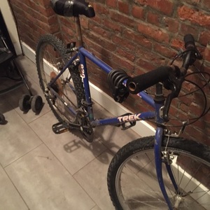 Trek 820 Blue