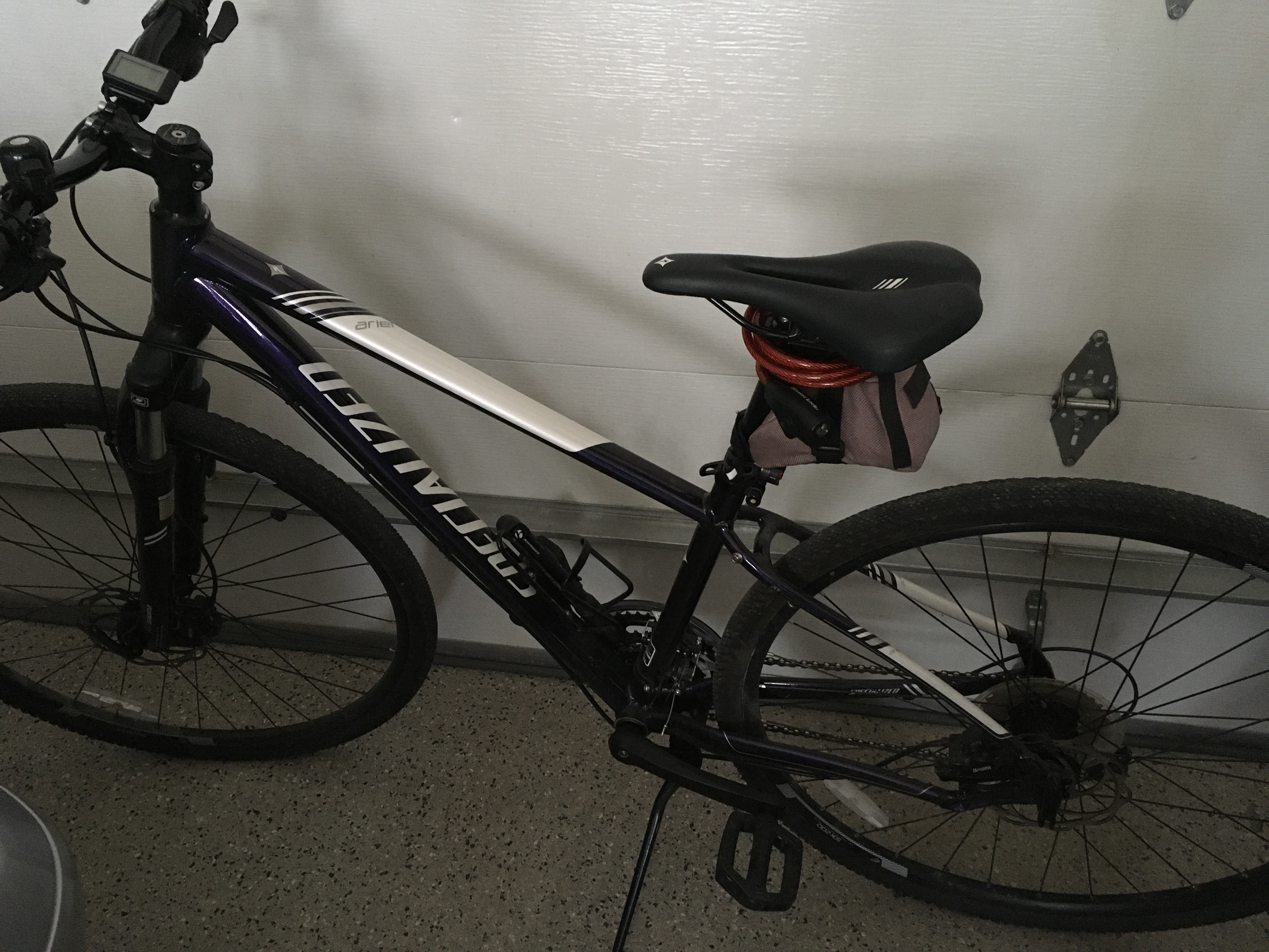 specialised ariel hybrid