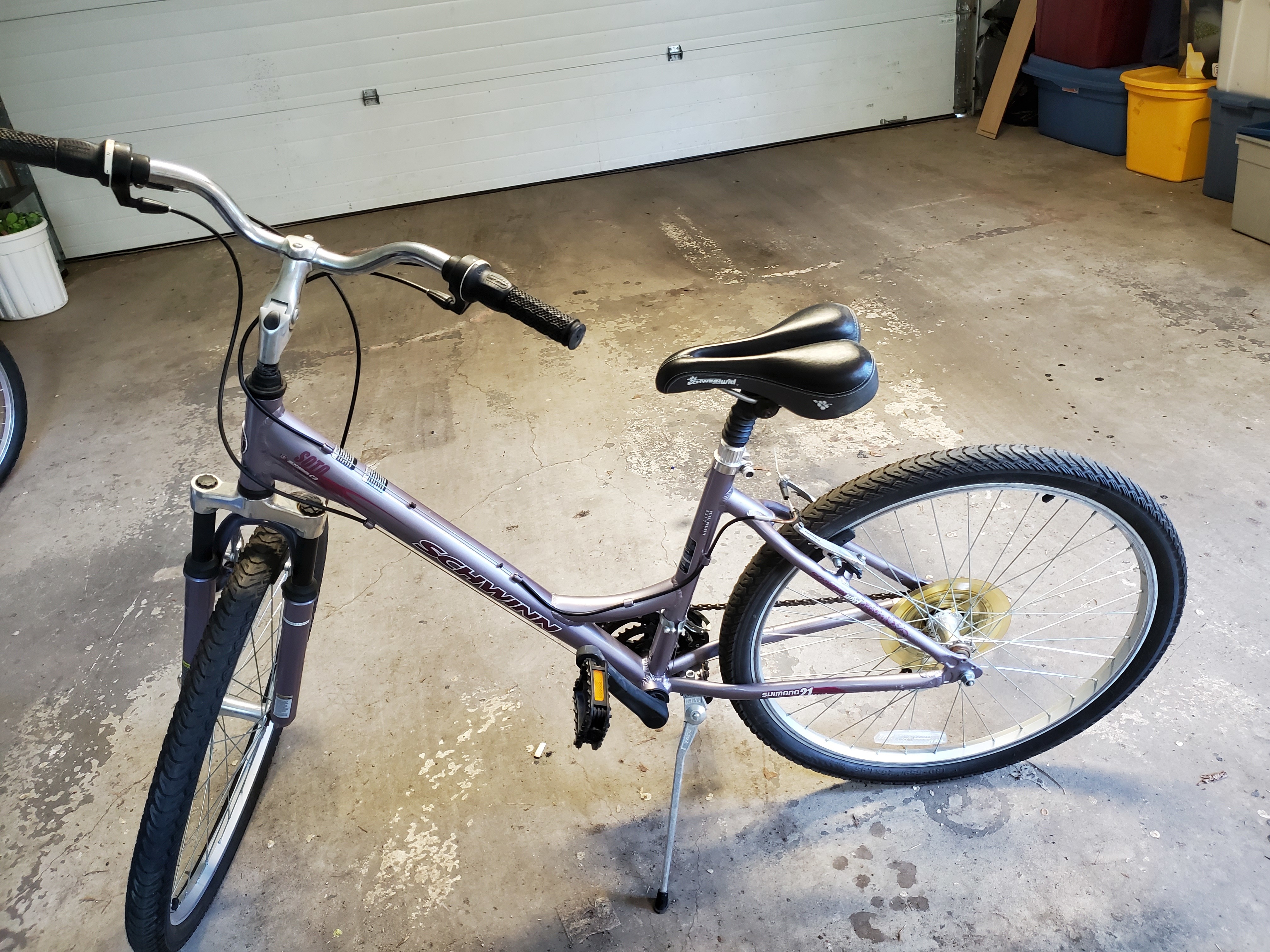 schwinn soto comfort bike