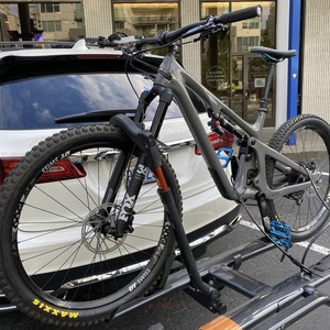 2020 Yeti SB140 Silver, gray or bare metal