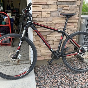 2017 Trek Marlin Black