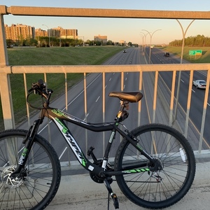 2020 Hyper 26” Mountain hardtail 31466078 Black, White, and Green