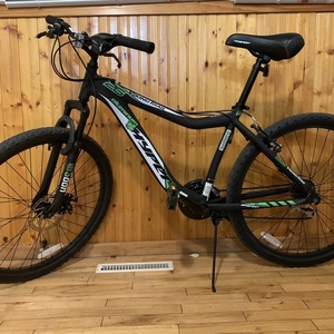 2020 Hyper 26” Mountain hardtail 31466078 Black, White, and Green