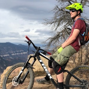 2017 Trek Remedy 8 Black and White