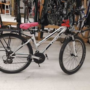 2013 Trek 820 WSD White