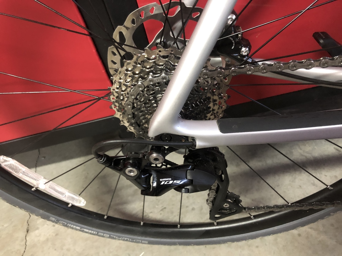 2020 SCOTT Addict 20 Endurance Road Bike