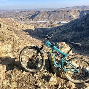 2017 Santa Cruz Bronson 2 C S Blue and Orange
