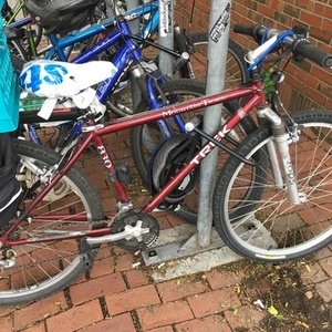 Trek 830 Red