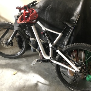 2019 Specialized Stumpjumper Evo Silver, gray or bare metal