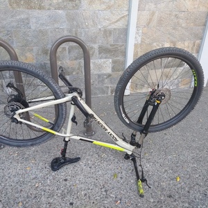 2020 Rocky Mountain Bicycles fushion 30 Green and Black