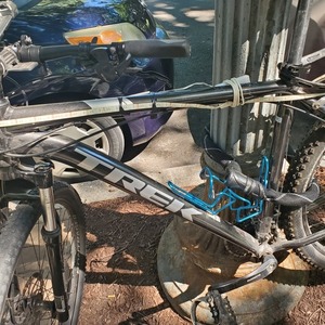 Trek Black