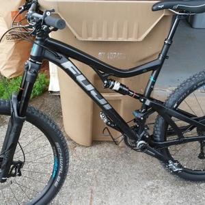 2017 Fuji Auric Black