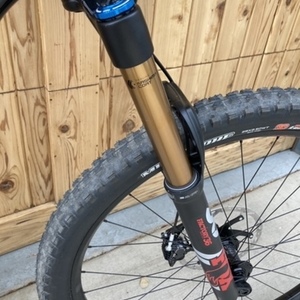 2020 Intense Carbine Red