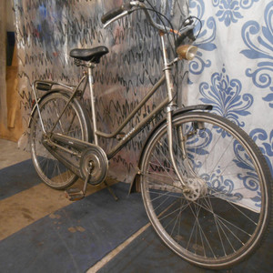 Union Extra Silver, gray or bare metal