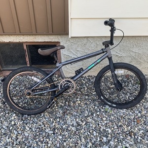 GT Bicycles G303 Silver, gray or bare metal