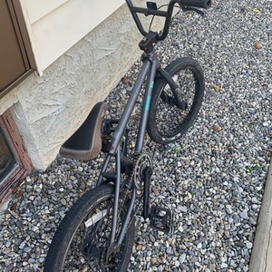 GT Bicycles G303 Silver, gray or bare metal