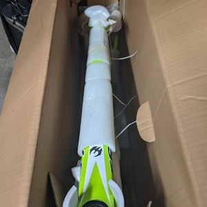 2016 Pivot 27.5 Les Green, Black, and White