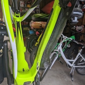 2016 Pivot 27.5 Les Green, Black, and White