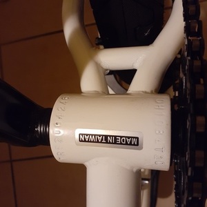 2021 Subrosa Tiro White