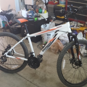Mongoose R2658AZ (26 inch mountain bike) White