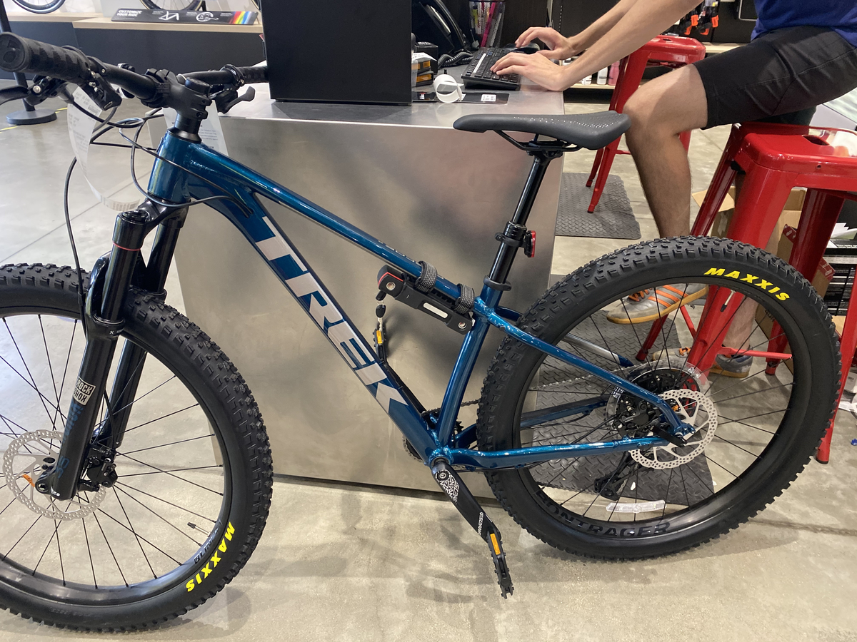 TREK ROSCOE 7 2021モデル 子供乗せカスタム TREK ROSCOE 7 2021モデル 子供乗せカスタム - メルカリ