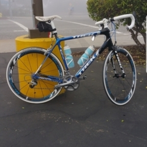 2012 Trek Madone 6.2 H3 (Compact) Blue and White
