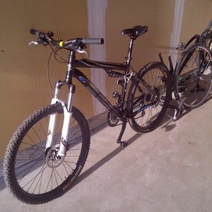 2010 Rocky Mountain Bicycles Element 10 Black and Blue