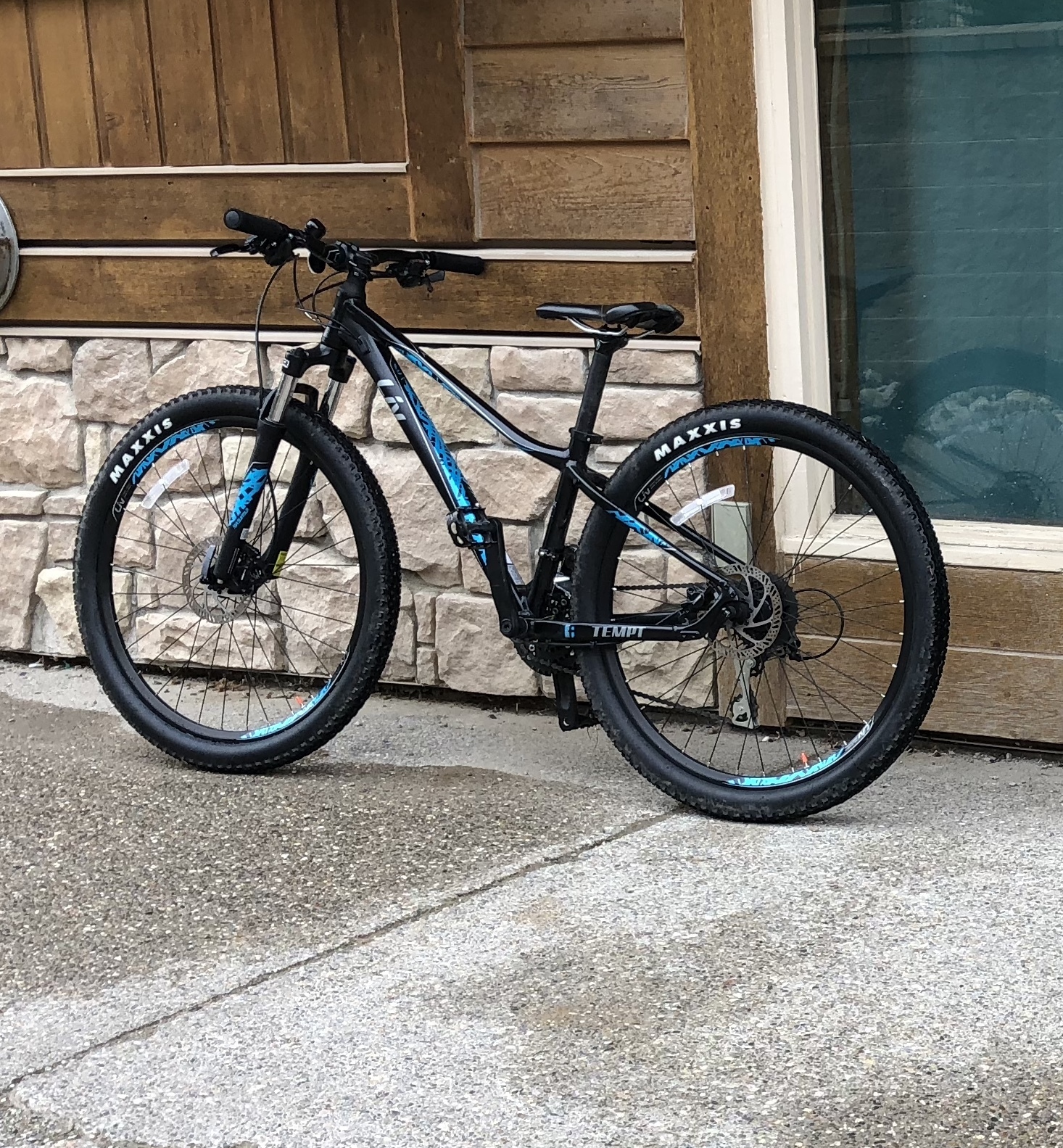 Stolen 2018 Liv Tempt 3
