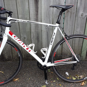 2013 Giant Defy 1 White