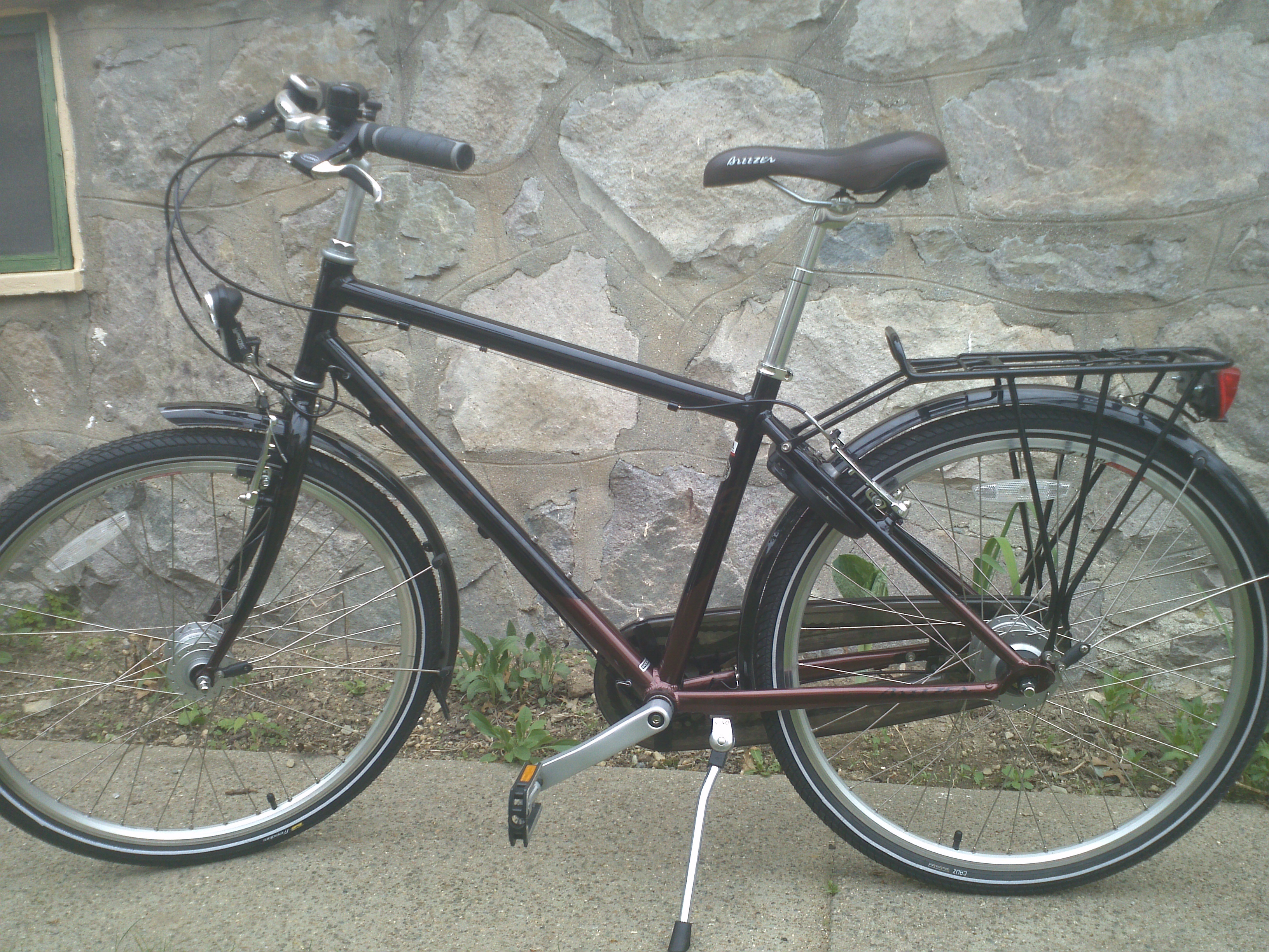 breezer uptown 8 review