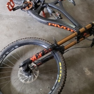 2017 Pivot Phoenix Silver, gray or bare metal and Orange